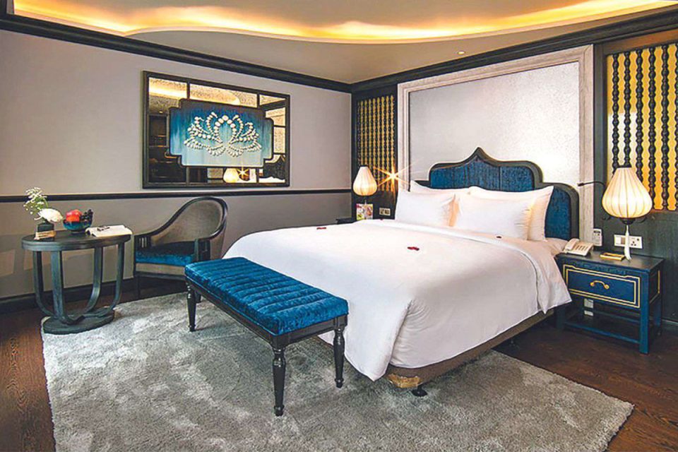 La Pinta Luxury Cruise 2 Days 1 Night from Hanoi