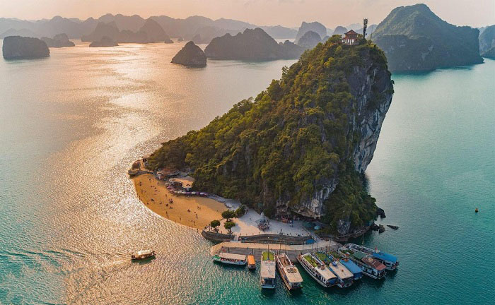 Aquamarine Cruise 3 Days 2 Nights from Ninh Binh