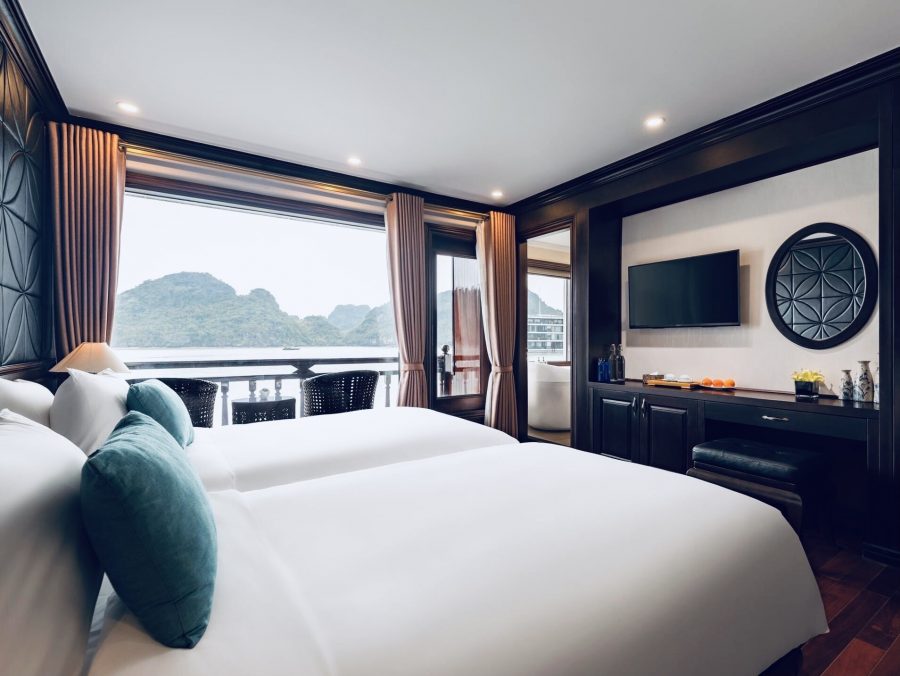 Aqua of the Seas Cruise Introduction