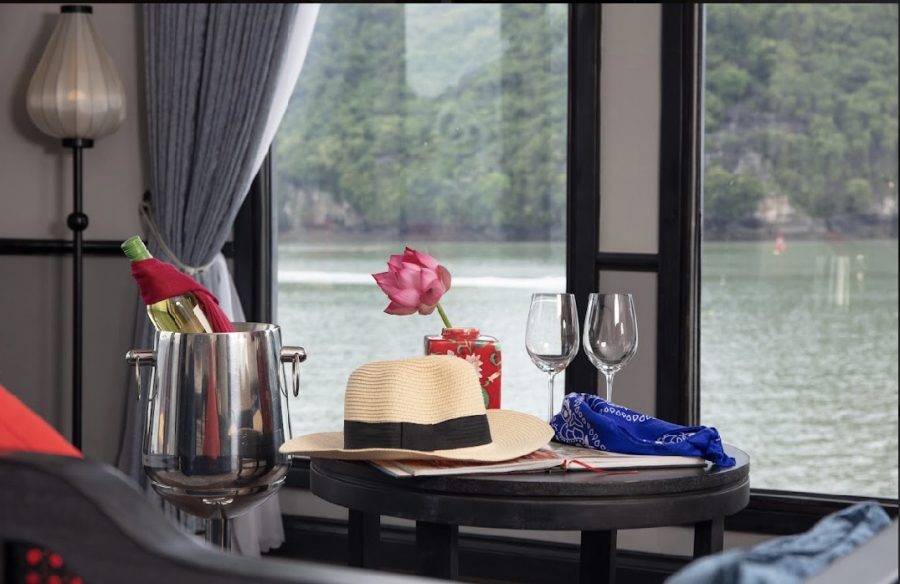 La Pinta Luxury Cruise Introduction