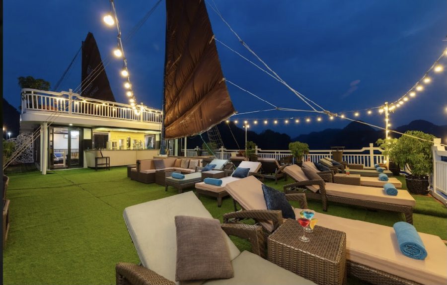 La Pinta Luxury Cruise 2 Days 1 Night from Hanoi