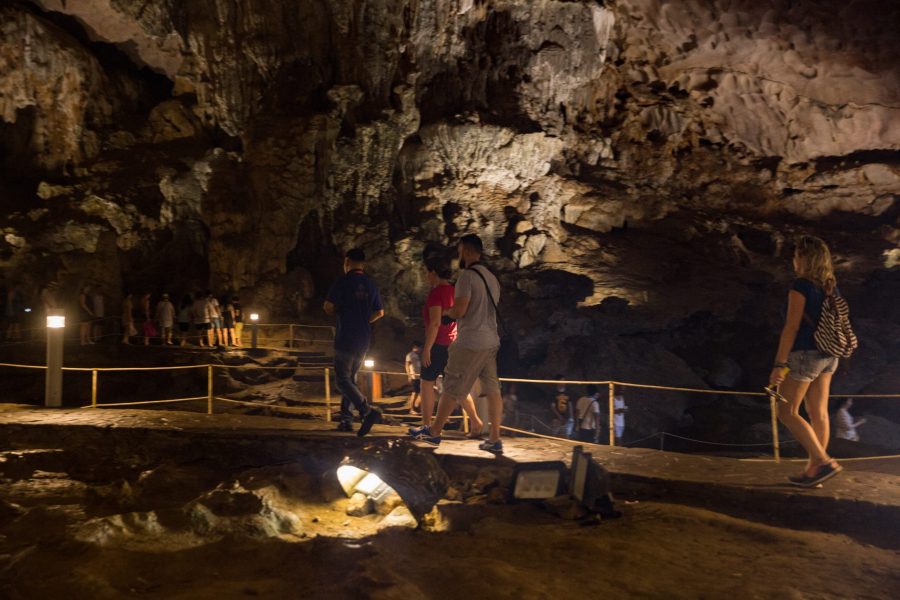 Alisa Cruise 3 Days 2 Nights from Ninh Binh